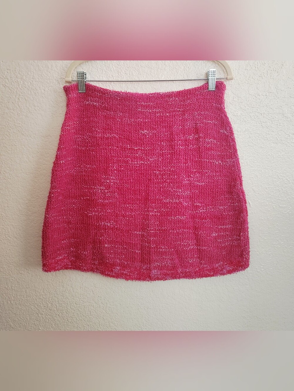 Like New Kate Spade Pink Knit Skirt. Size M.